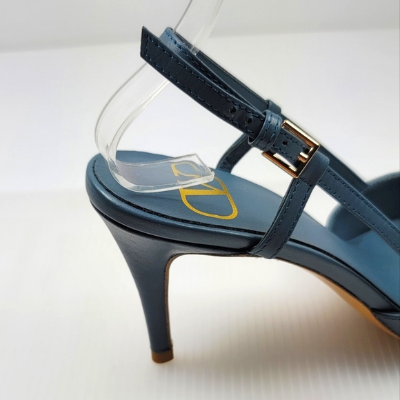 Garavani Valentino VLOGO SIGNATURE CALFSKIN SLINGBACK PUMP - 3" - Picture 7 of 11